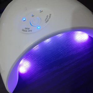 Led lamp to dry nails